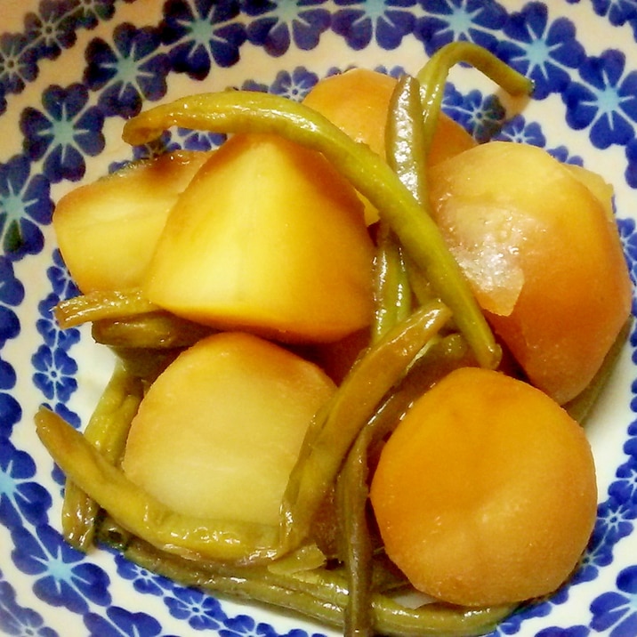 おふくろの味、いんげん豆とじゃがいもの蒸し煮